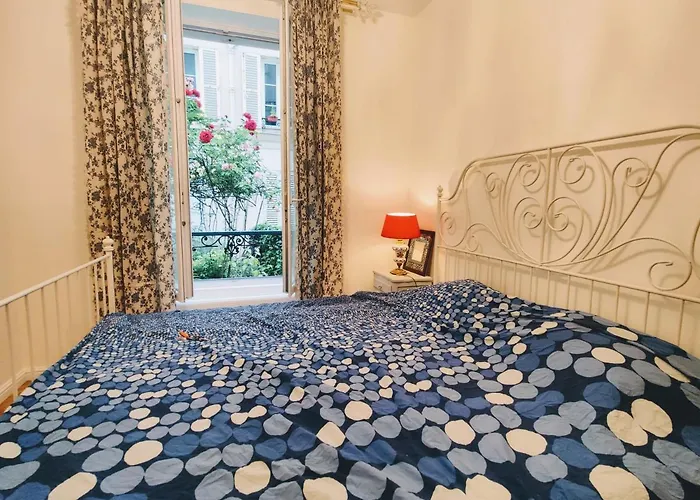 Appartamento Cozy With A Garden View In The 17th Quartier Parigi